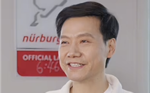 你觉得有趣吗 雷军养了两只鹦鹉取名“上下班”